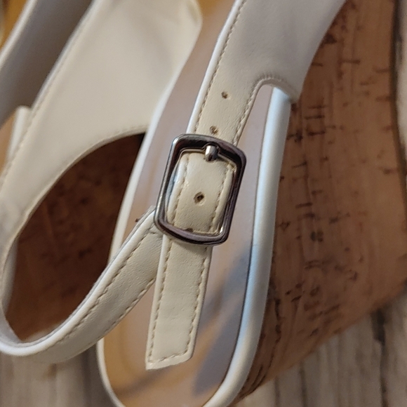 Chateau White leather platforms shoes slip ons women size 38 - Picture 13 of 15